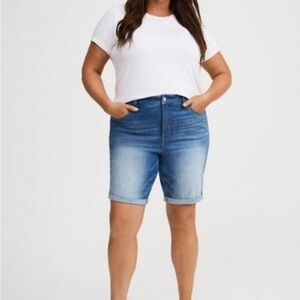 Perfect High-Rise Bermuda Jean Short